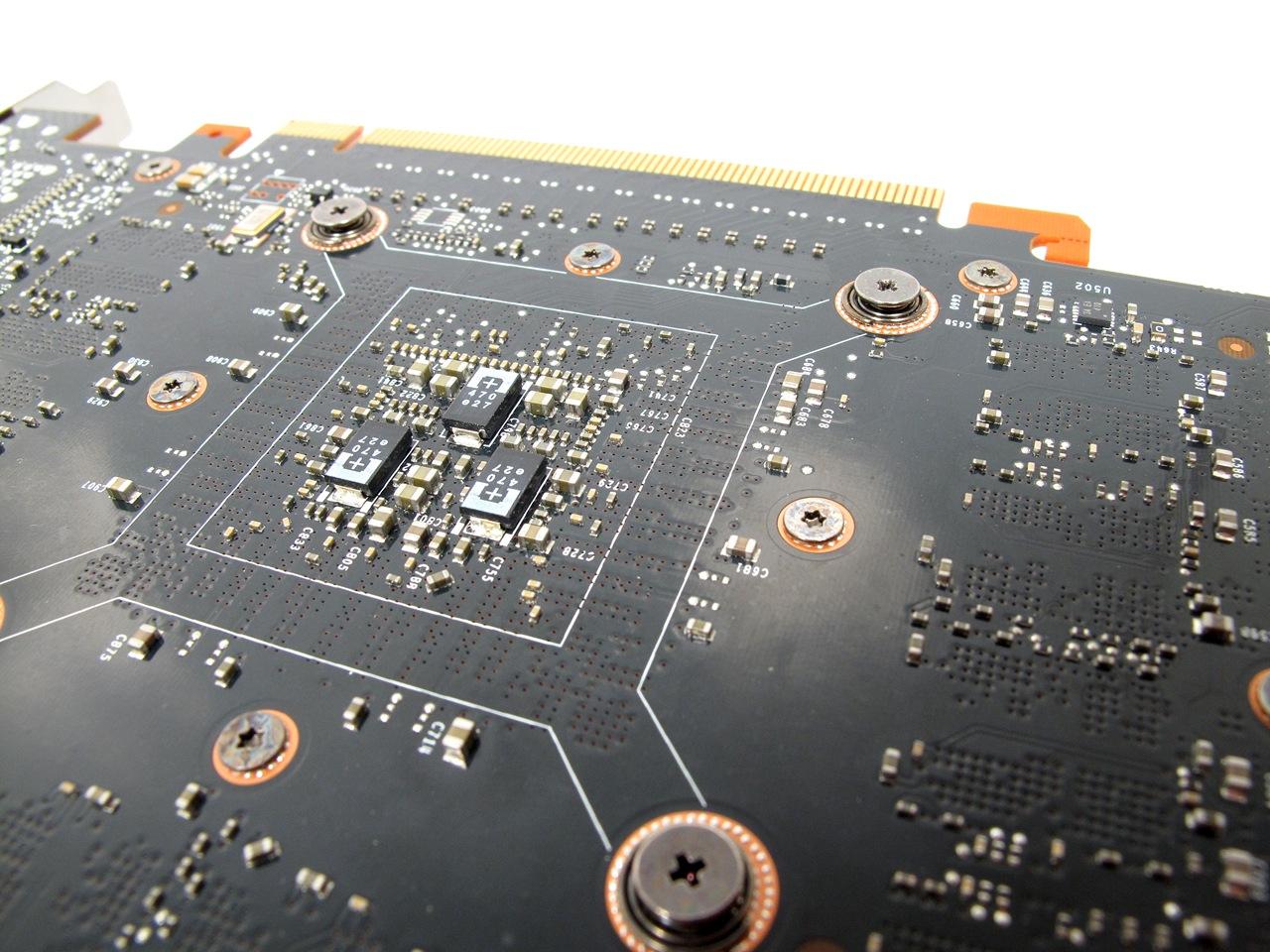 [28/05/2013] Nvidia Geforce GTX 780 - auf der Rückseite offenbaren sich Unterschiede.
