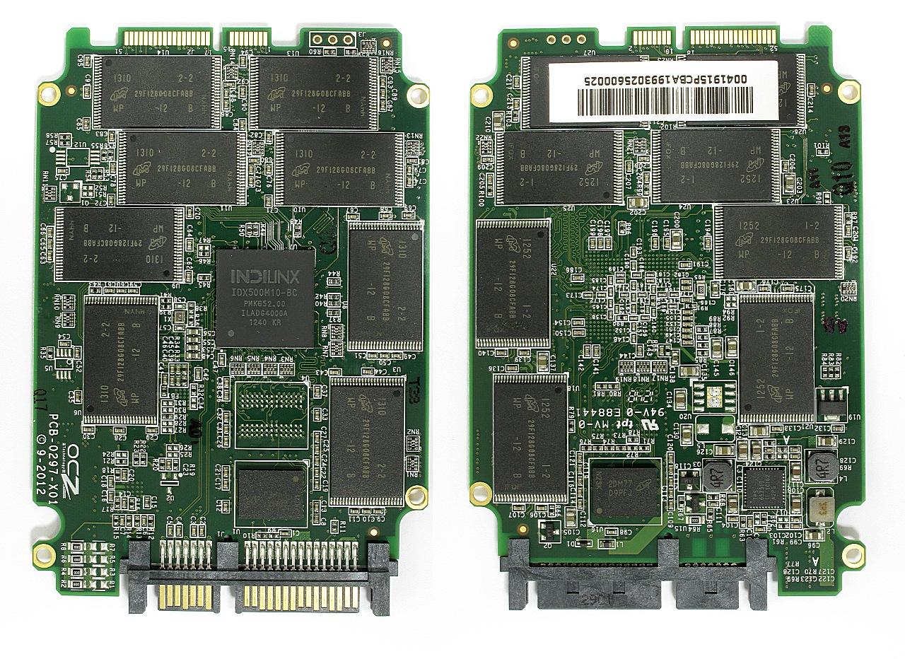 [24/05/2013] OCZ Vertex 450 (256 GB FW1.00) PCB Front and Back