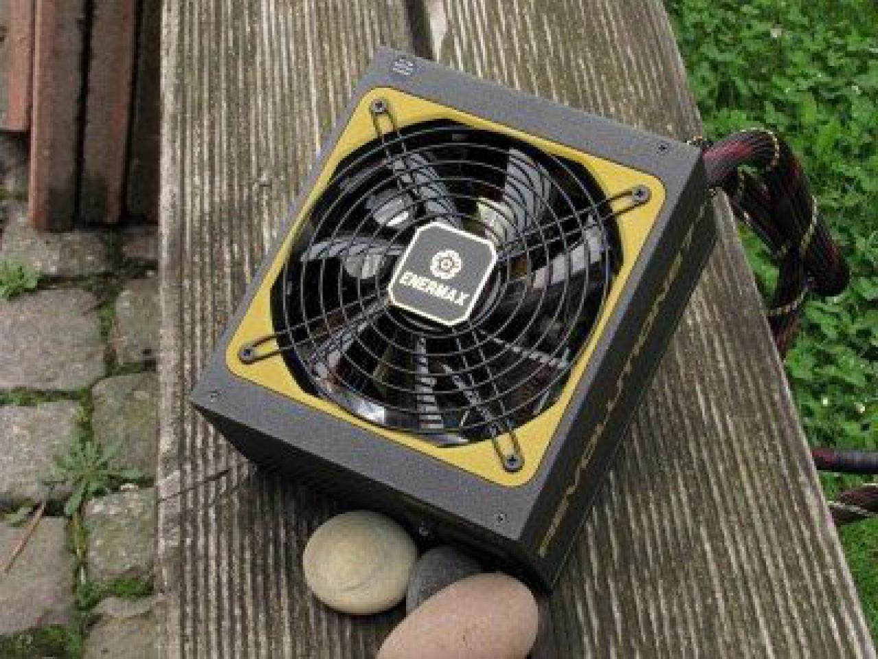 [31/05/2013] Enermax Revolution 87+ (3)