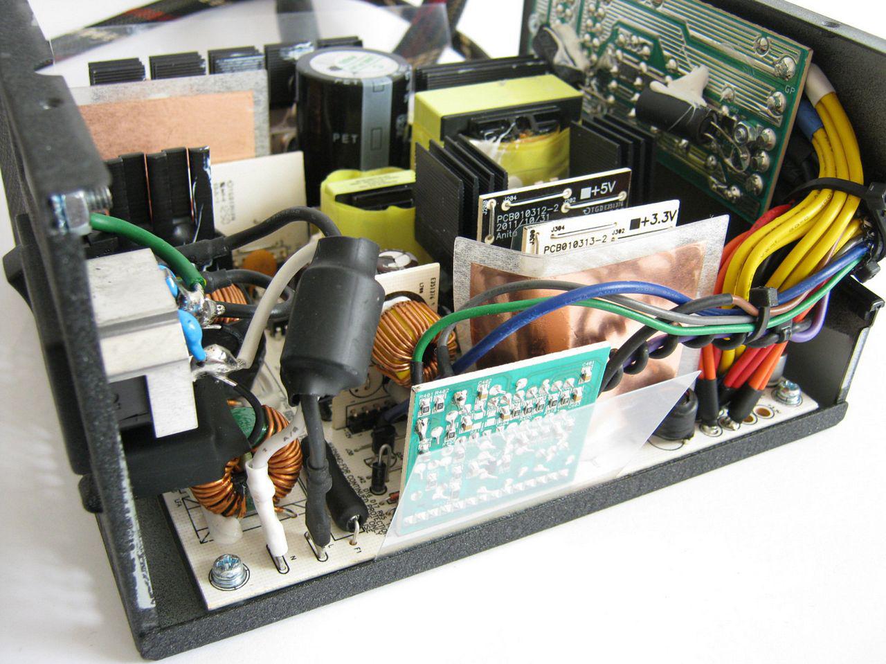[31/05/2013] Enermax Revolution 87+ (14)
