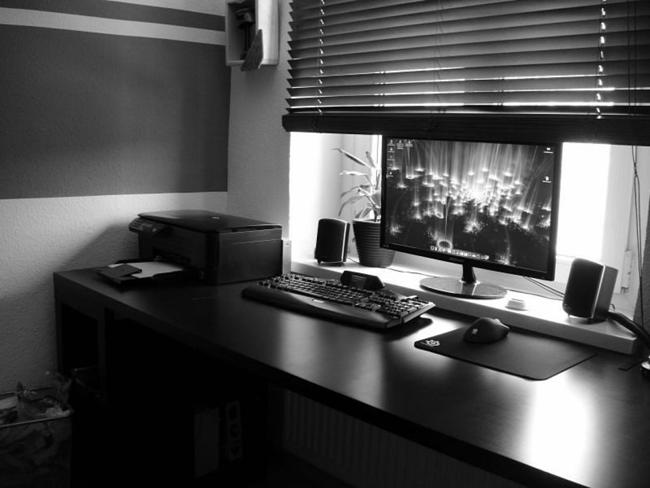 [31/05/2013] Update vom 02.06. mit neuen Schreibtischen (5)