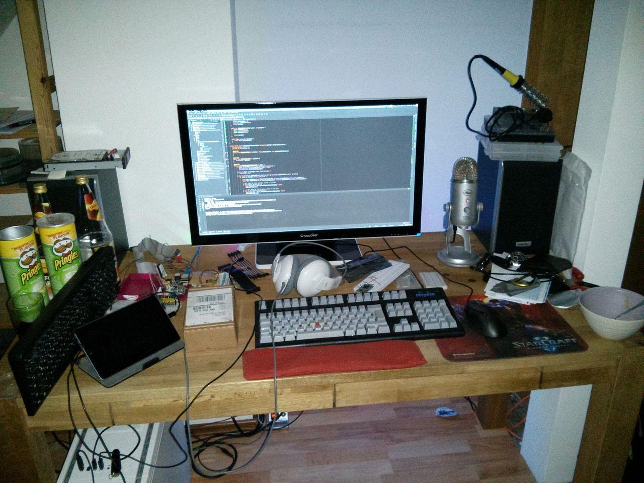 [31/05/2013] Update vom 02.06. mit neuen Schreibtischen (24)