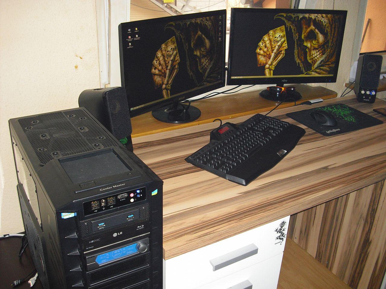 [31/05/2013] Update vom 02.06. mit neuen Schreibtischen (29)