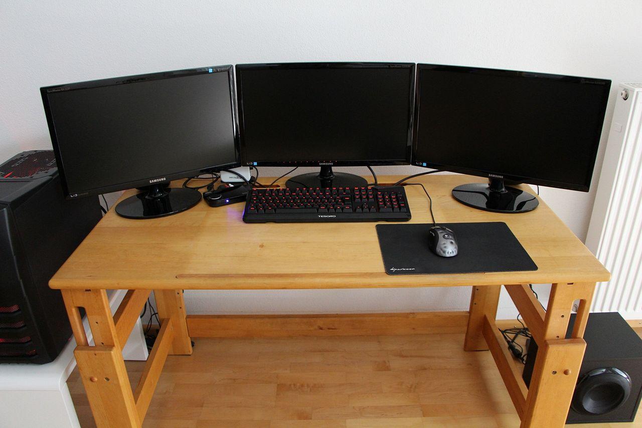 [31/05/2013] Update vom 02.06. mit neuen Schreibtischen (35)