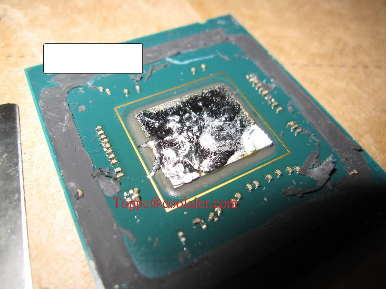 [24/06/2013] Das Entfernen des Heatspreaders bekam dem Sample des Core i7 4960X nicht sonderlich gut. (3)