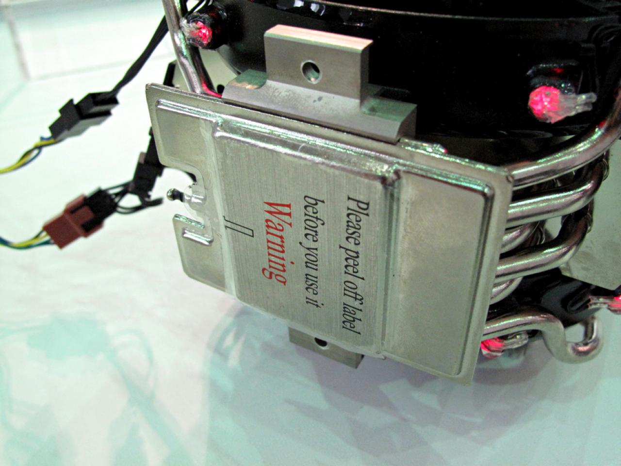 [09/06/2013] Coolermaster zeigt CPU-Kühler V8 GTS und Nepton-Kompakt-Wasserkühlung (5)