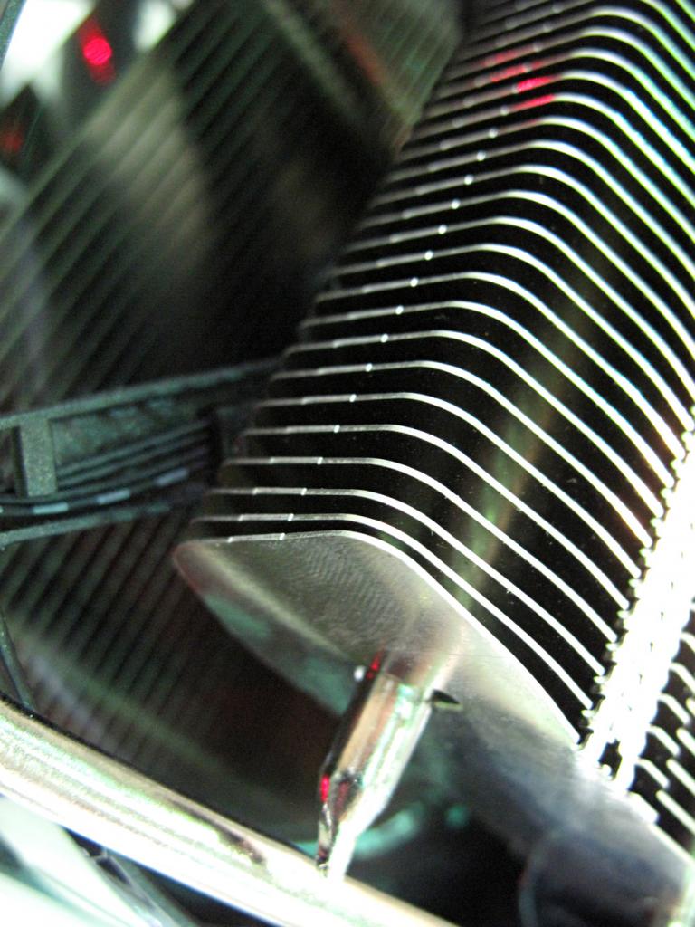 [09/06/2013] Coolermaster zeigt CPU-Kühler V8 GTS und Nepton-Kompakt-Wasserkühlung (6)