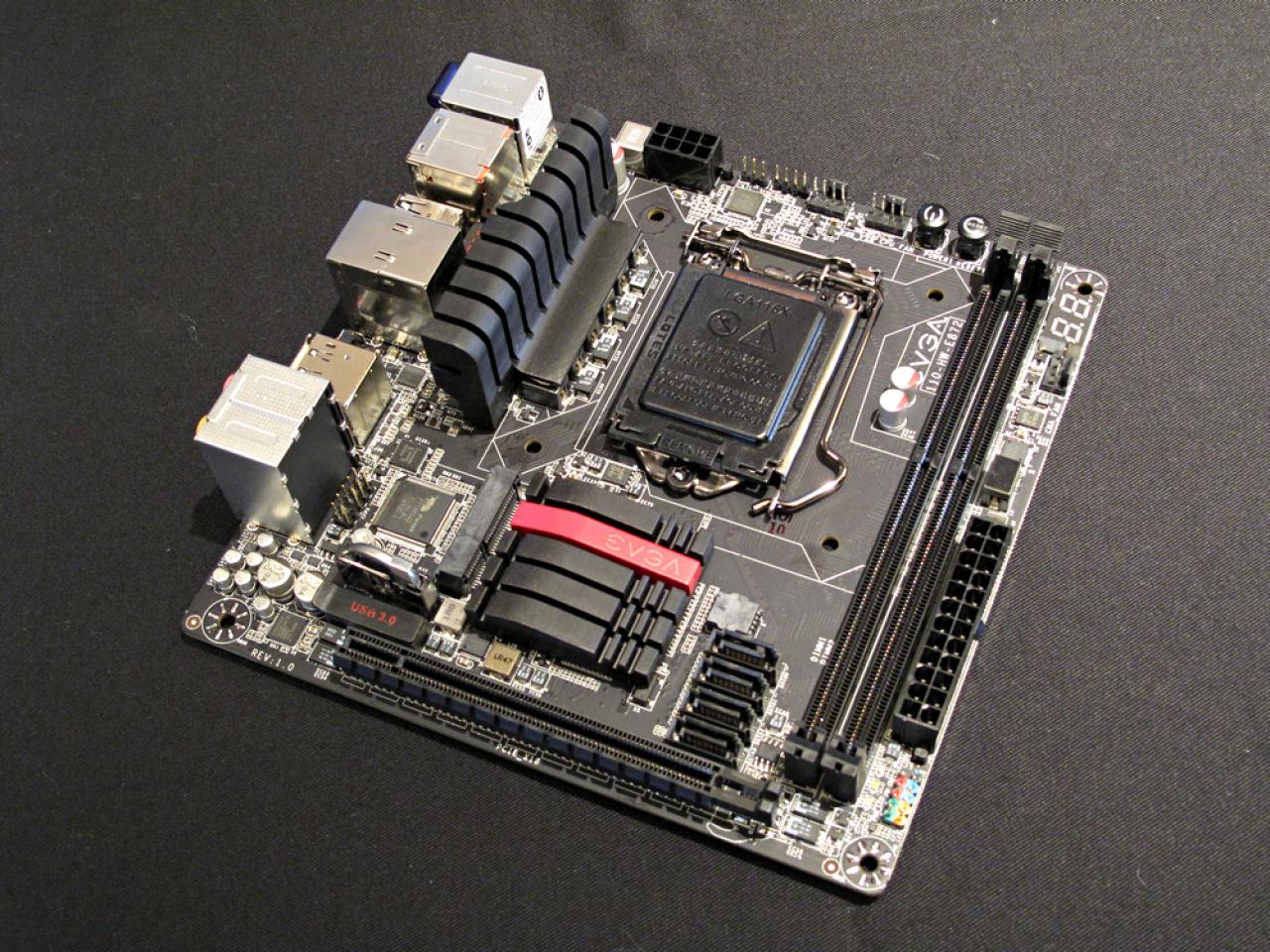 [05/06/2013] EVGA Haswell Boards 01