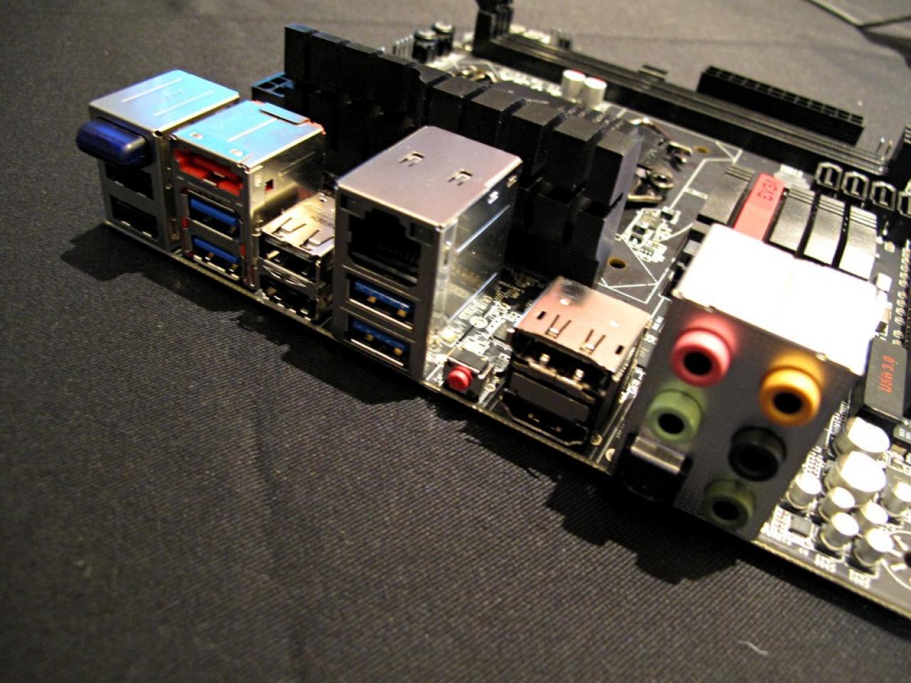 [05/06/2013] EVGA Haswell Boards 02