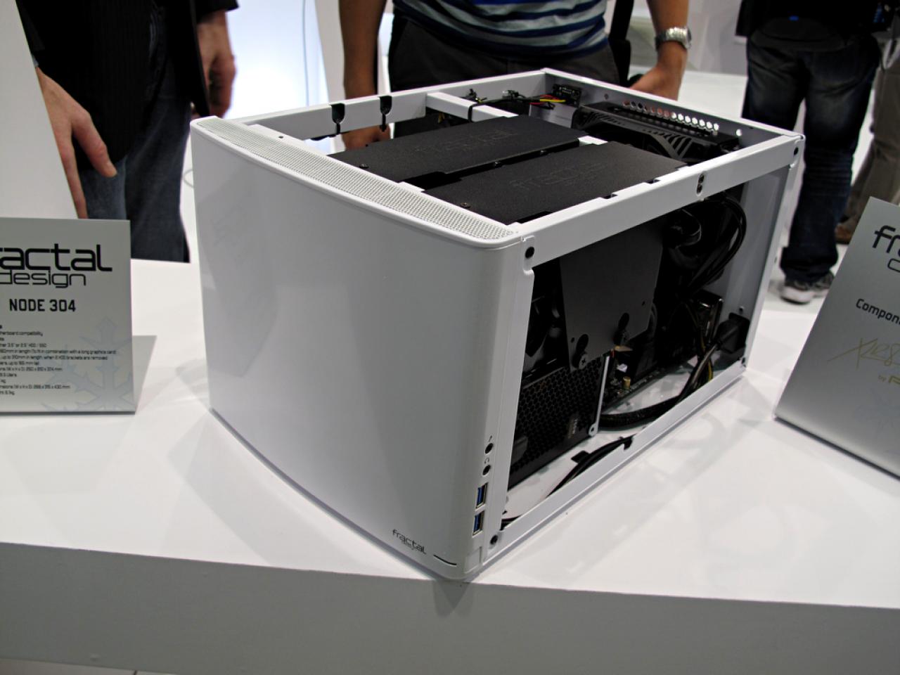 [09/06/2013] Fractal Design zeigt neue Gehäuse: Arc XL, Arc Mini R2 und Node 304 in weiß (2)