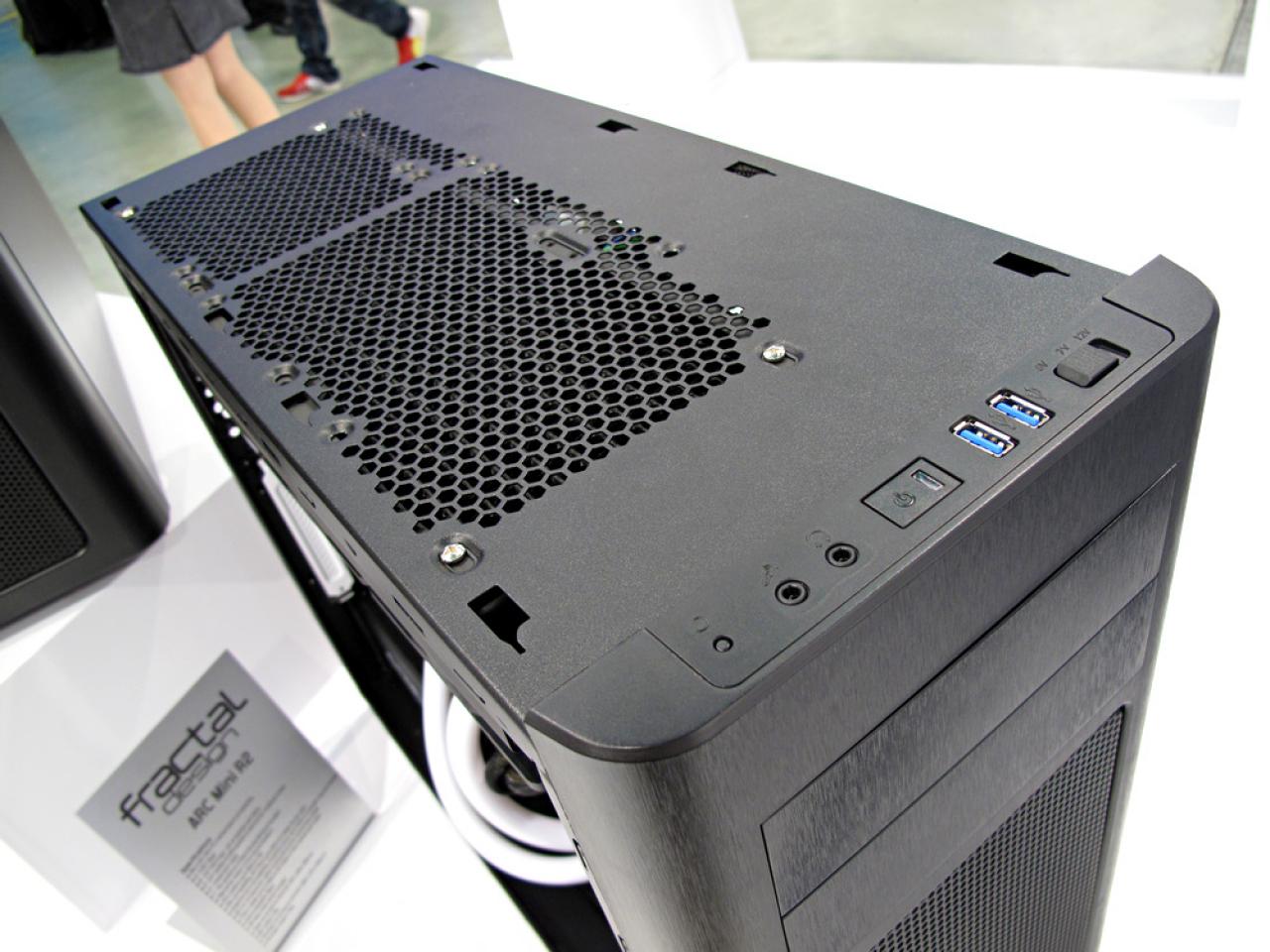 [09/06/2013] Fractal Design zeigt neue Gehäuse: Arc XL, Arc Mini R2 und Node 304 in weiß (11)