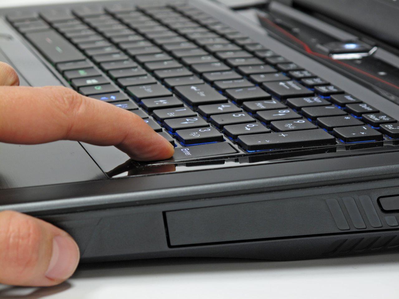 [06/06/2013] MSI GT70 (Vorseriengerät) (4)