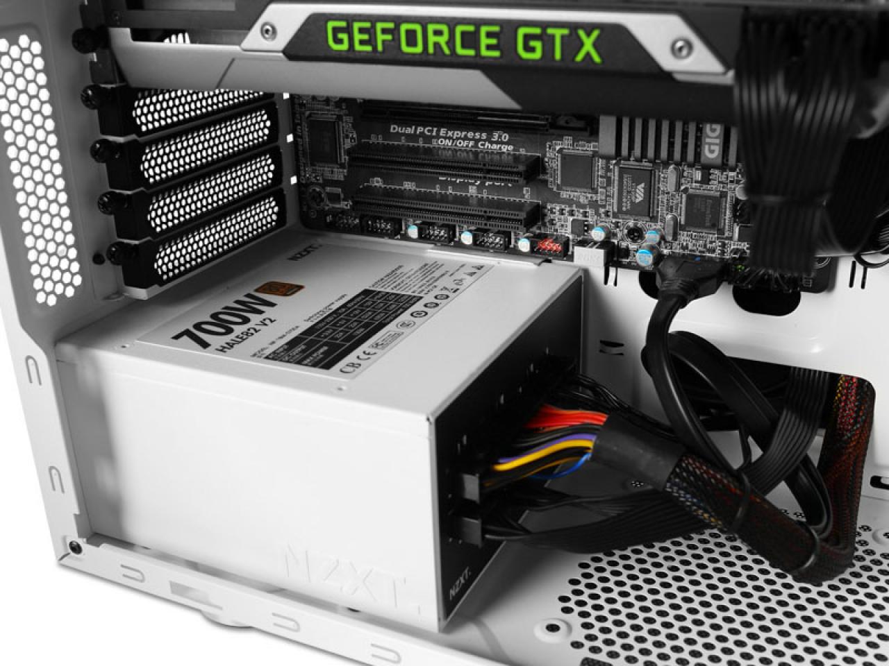 [03/06/2013] NZXT zeigt neues Silent-Gehäuse H230 (5)