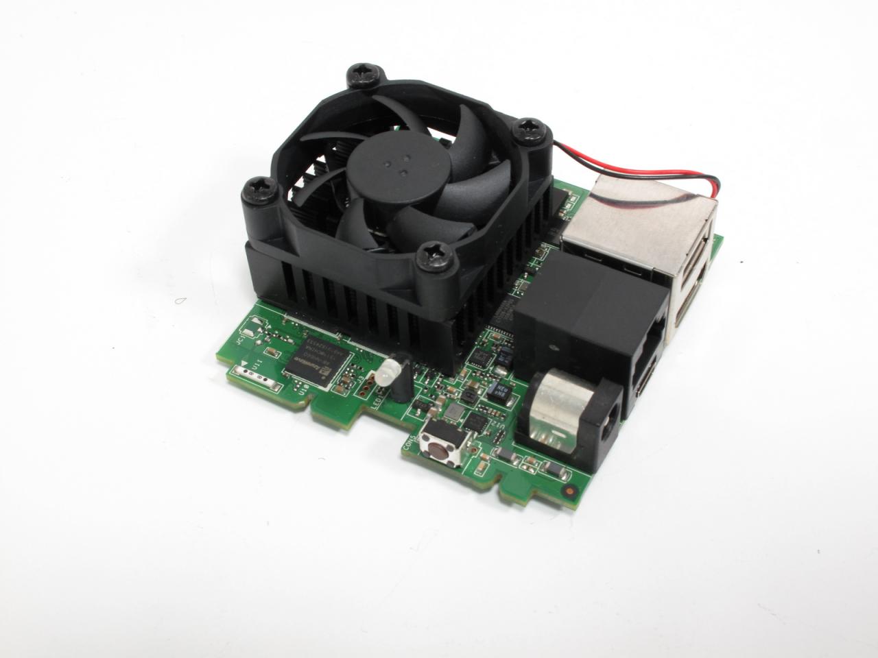 [27/06/2013] Ouya - Android-Konsole im Test: Durchaus interessant, aber mit lahmer Hardware und fummeligem Controller (7)