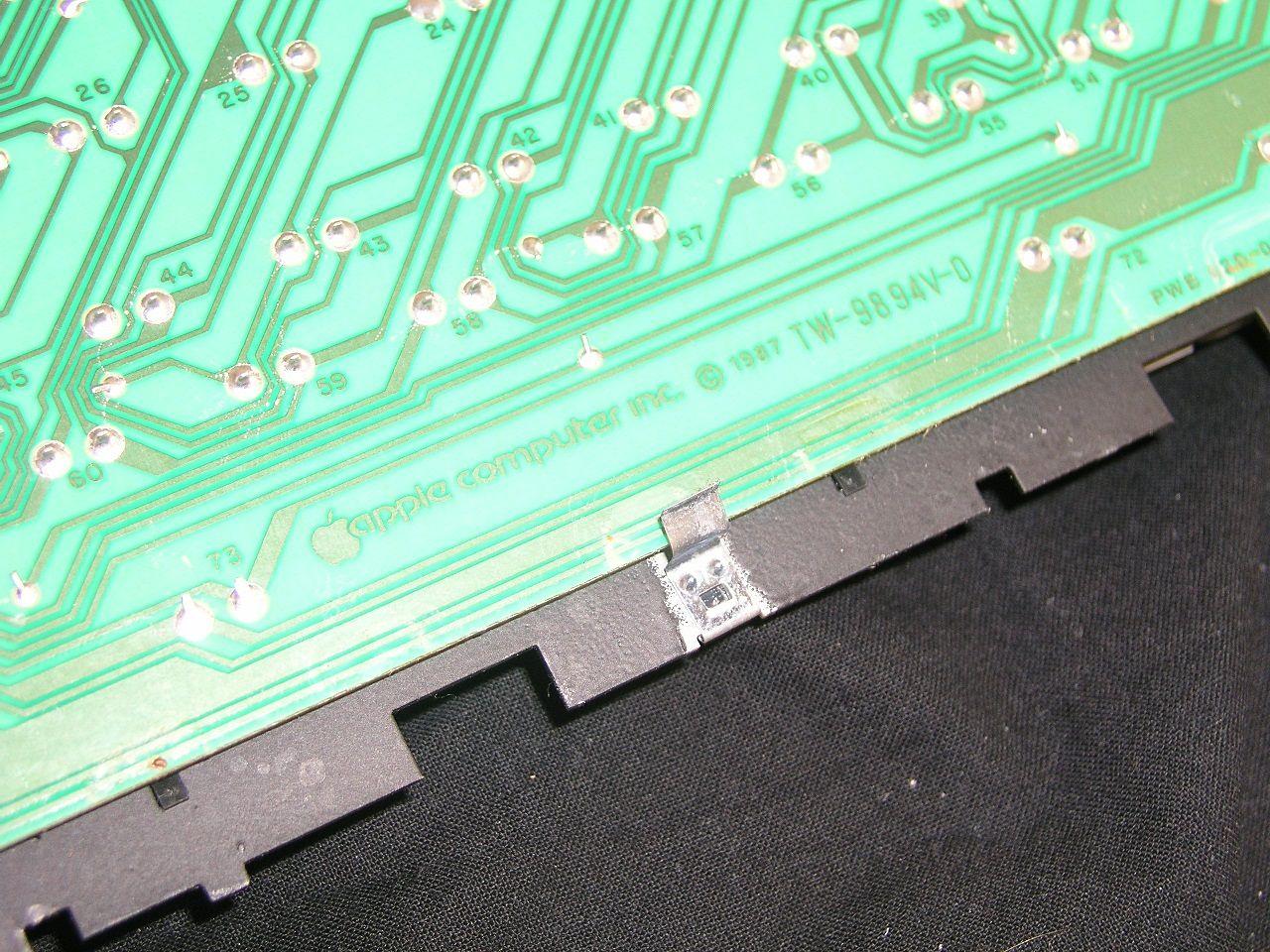 [14/06/2013] Update vom 17.06.: Lackierte Modding-Maus mit Schwanz und Höckern (60)