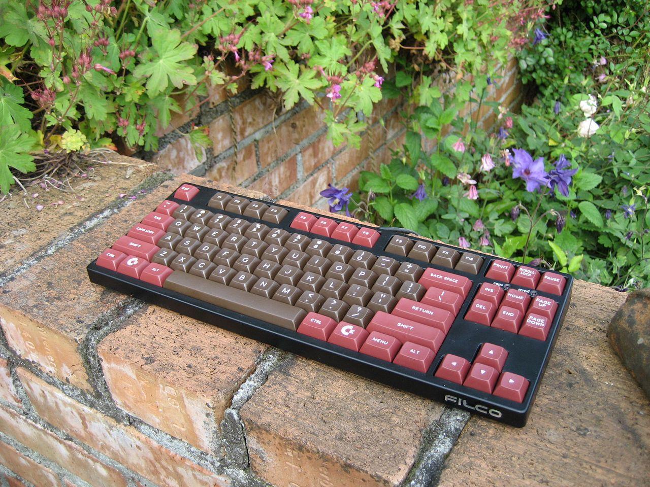 [14/06/2013] Update vom 17.06.: Lackierte Modding-Maus mit Schwanz und Höckern (19)