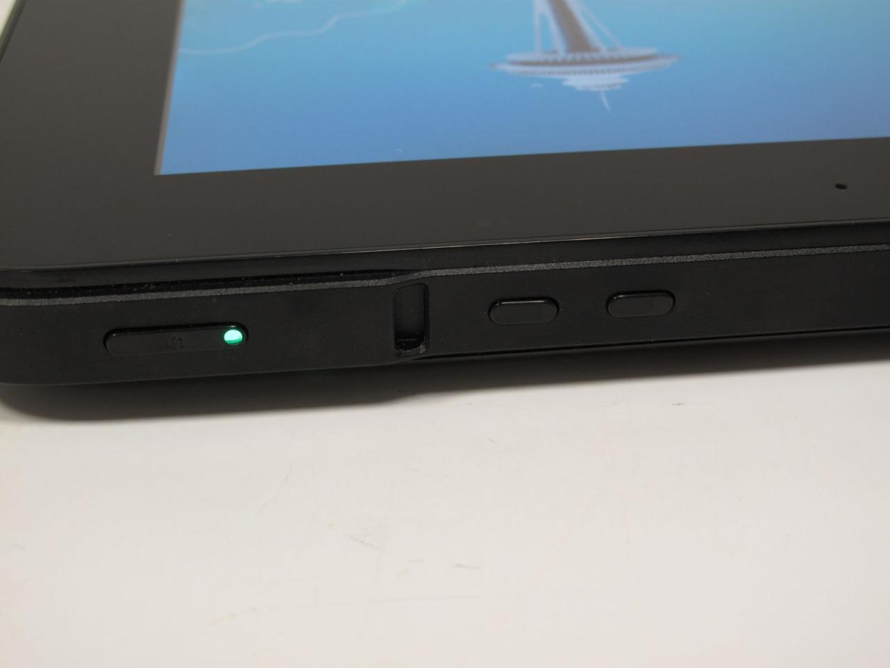 [25/06/2013] Razer Edge Test: Was kann das Gaming-Tablet für gut Betuchte? (4)
