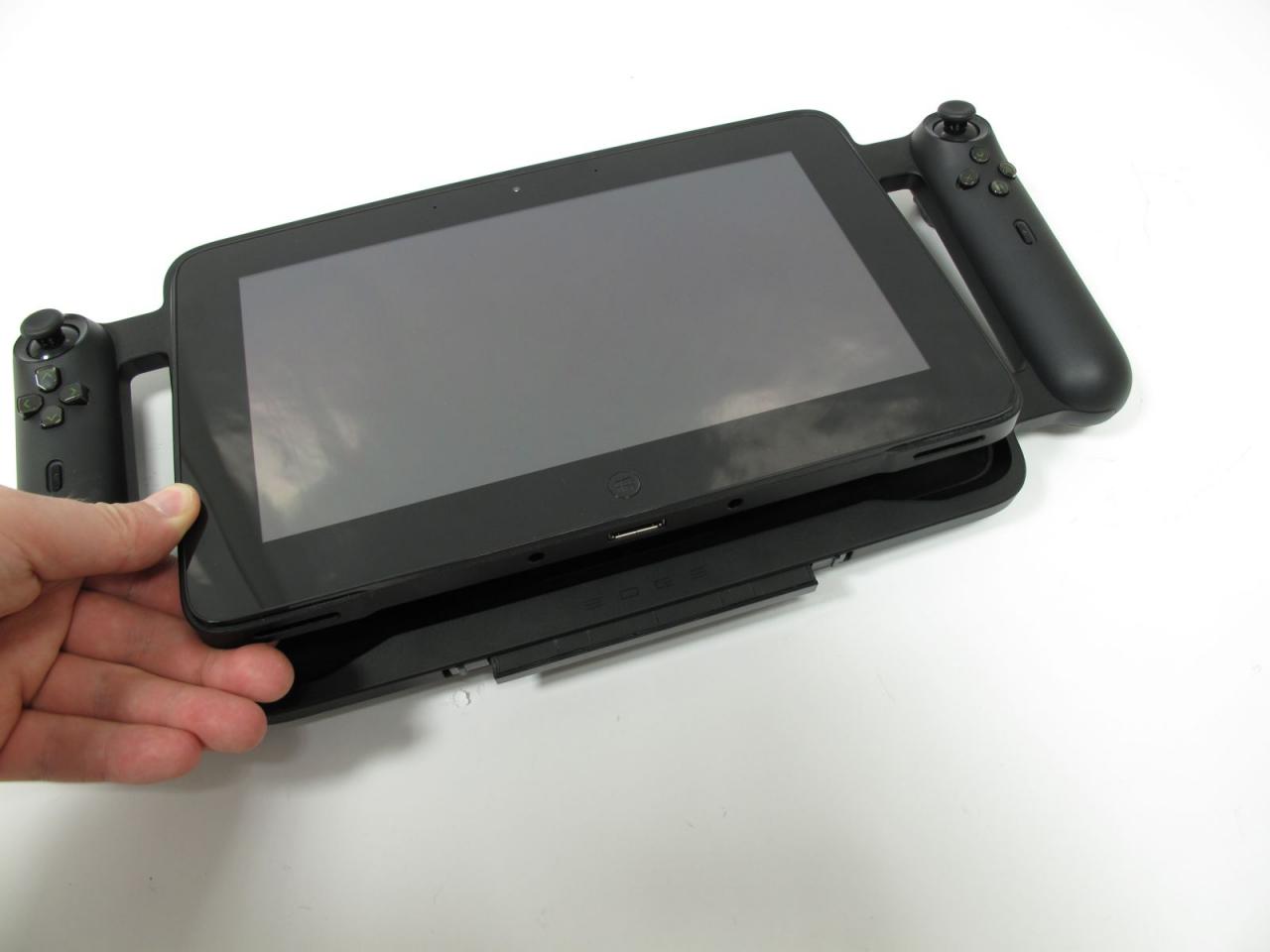 [25/06/2013] Razer Edge Test: Was kann das Gaming-Tablet für gut Betuchte? (15)
