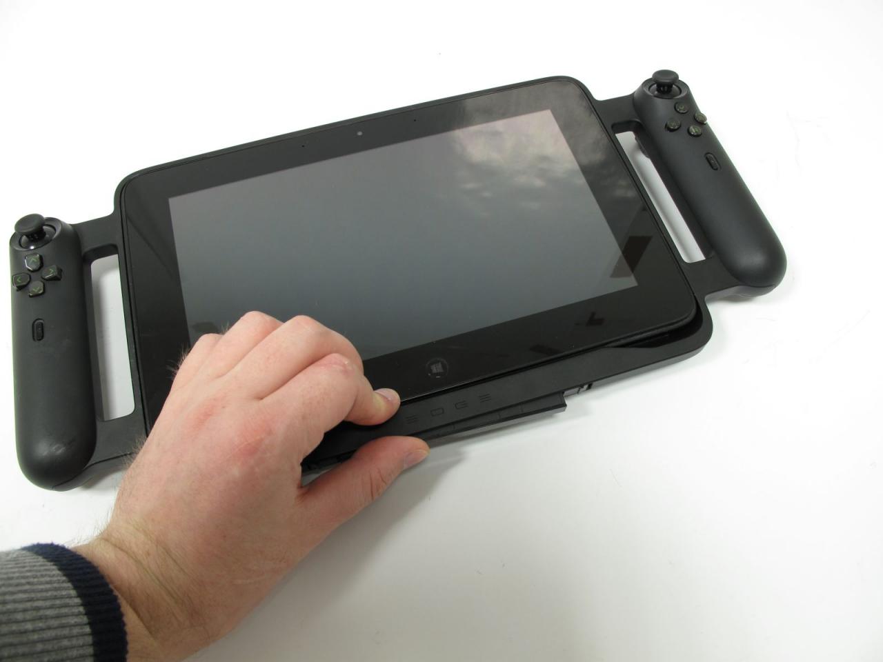 [25/06/2013] Razer Edge Test: Was kann das Gaming-Tablet für gut Betuchte? (16)