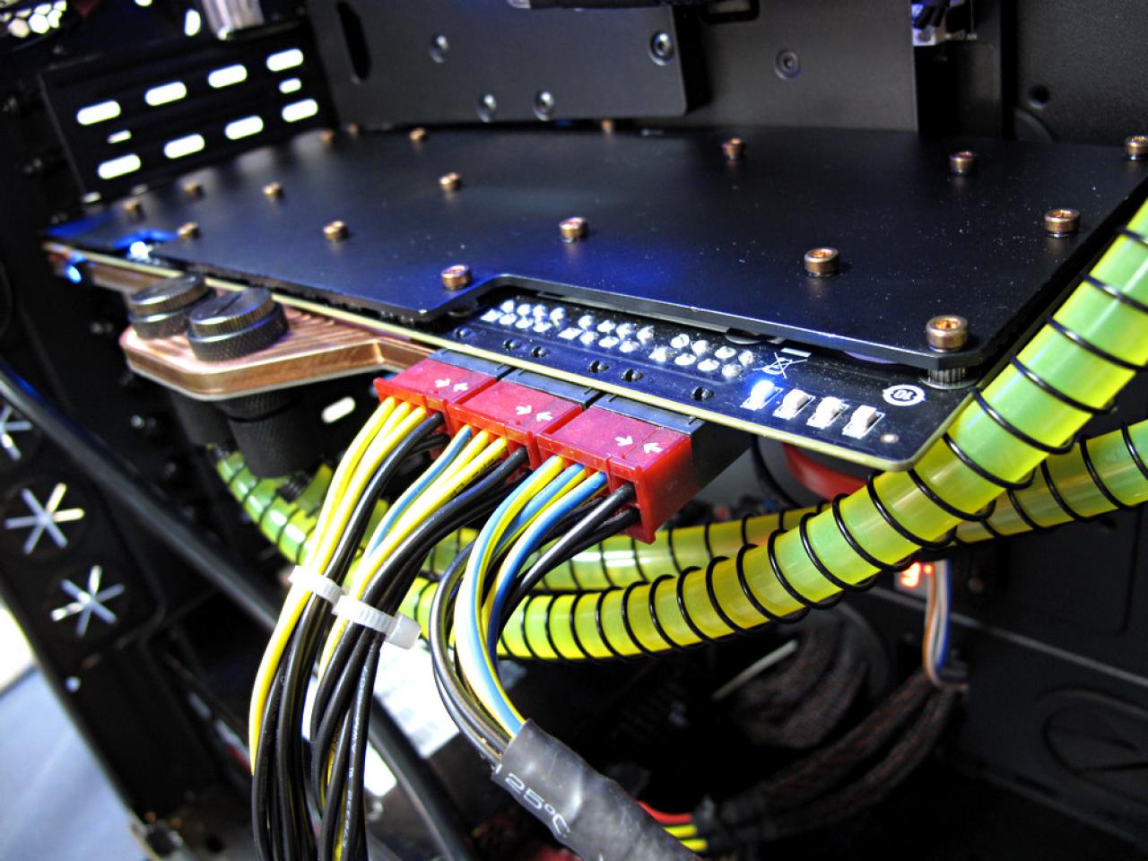 [05/06/2013] Sapphire Atomic HD 7990 und Powercolor HD 7870 Devil