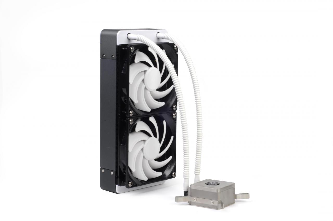 [12/06/2013] Silverstone zeigt neue CPU-Wasserkühlungen Tundra TD-02 und TD-03 (5)
