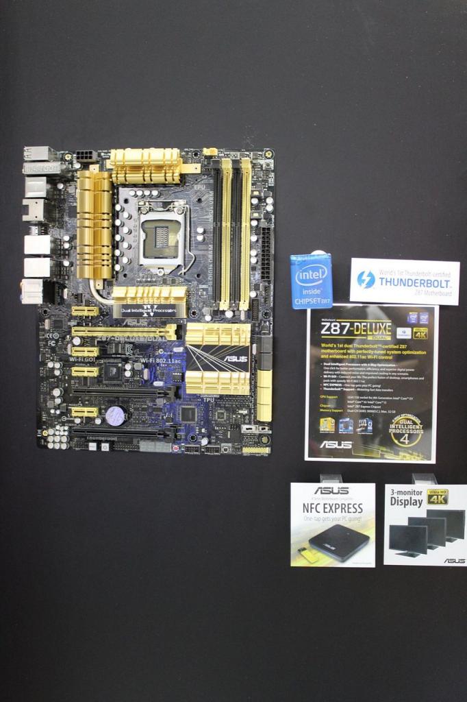 [06/06/2013] Messestand von Asus