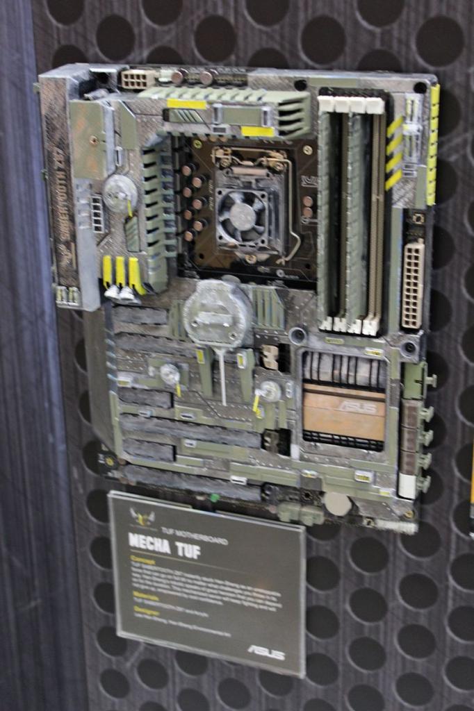 [06/06/2013] Mainboard-Design-Studien von Asus