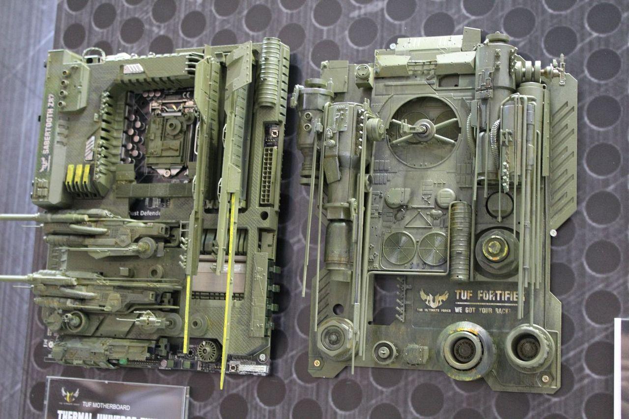[06/06/2013] Mainboard-Design-Studien von Asus