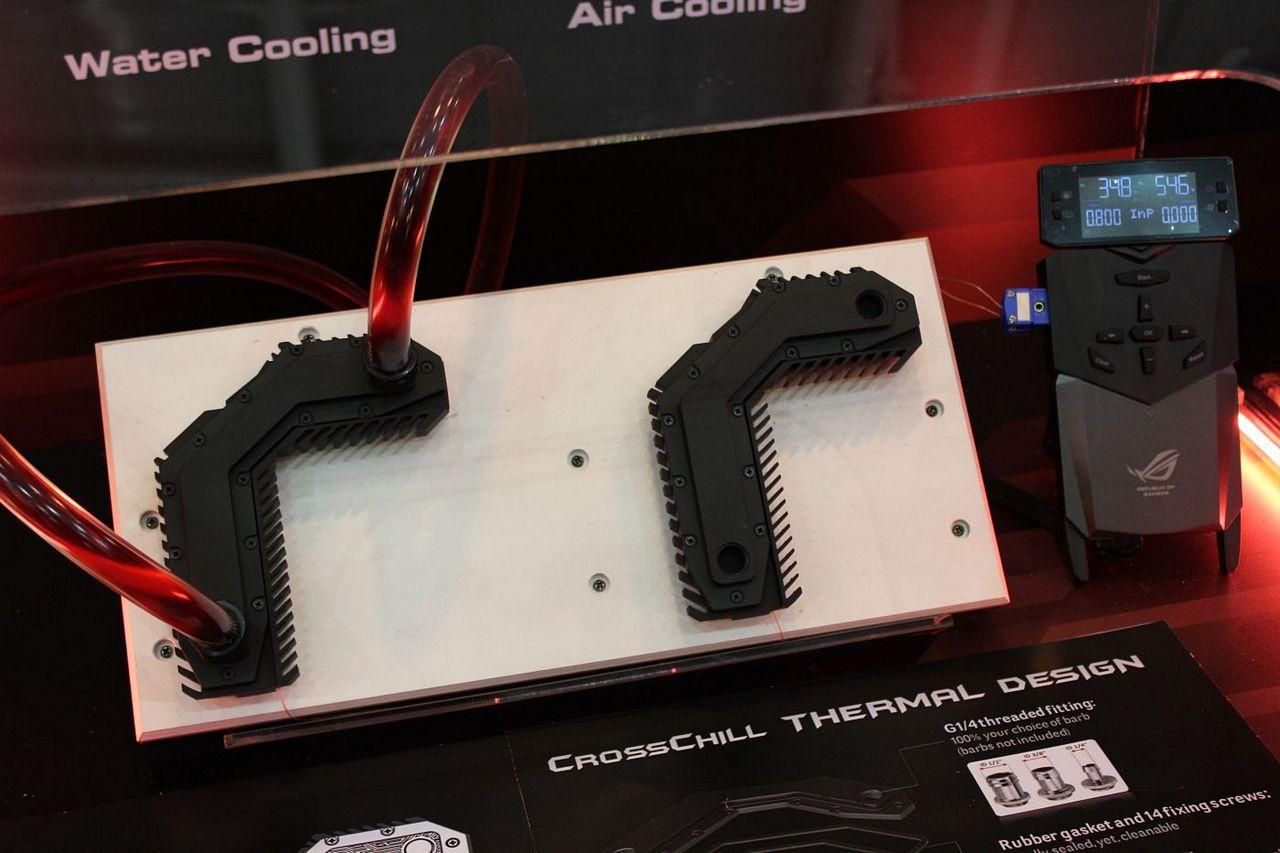 [06/06/2013] Messestand von Asus