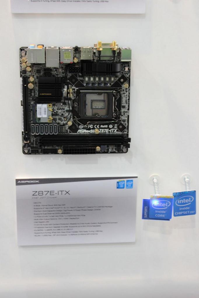 [06/06/2013] Messestand von Asrock