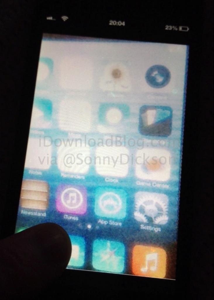 [04/06/2013] iPhone 5S mit iOS 7 - erstes Foto des neuen Apple-Betriebssystems?