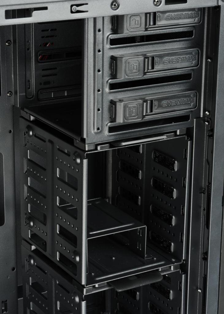 [13/06/2013] Enermax bringt den Midi-Tower Fulmo ST auch nach Europa (5)