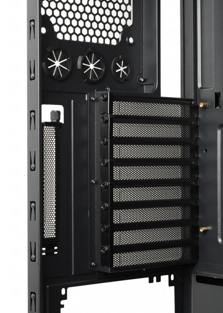 [13/06/2013] Enermax bringt den Midi-Tower Fulmo ST auch nach Europa (9)