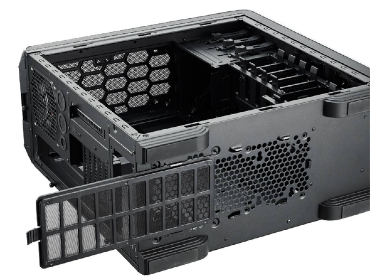 [30/07/2013] Cooler Master CM 690 III: Neuer Midi-Tower veröffentlicht (4)