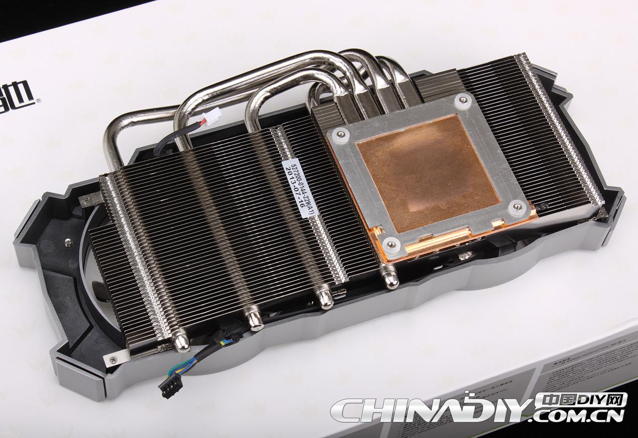 [26/07/2013] Galaxy präsentiert GTX 780 HOF Beast - weißes PCB, zusätzliche Platine für Spannungsversorgung (11)