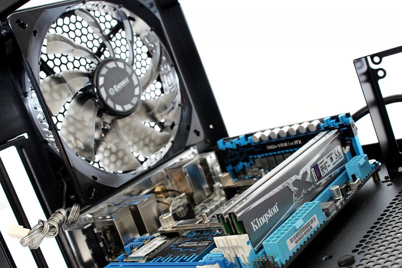 [29/07/2013] Baubericht: Leiser Mini-ITX-HTPC für Steam & Co. (21)