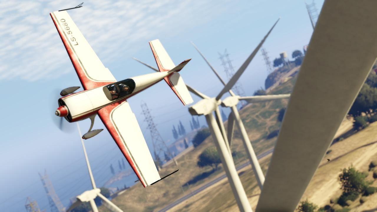 [10/07/2013] 10.07.2013: Das Gelände ist so groß, dass Rockstar sogar Platz für einen Windpark hat.