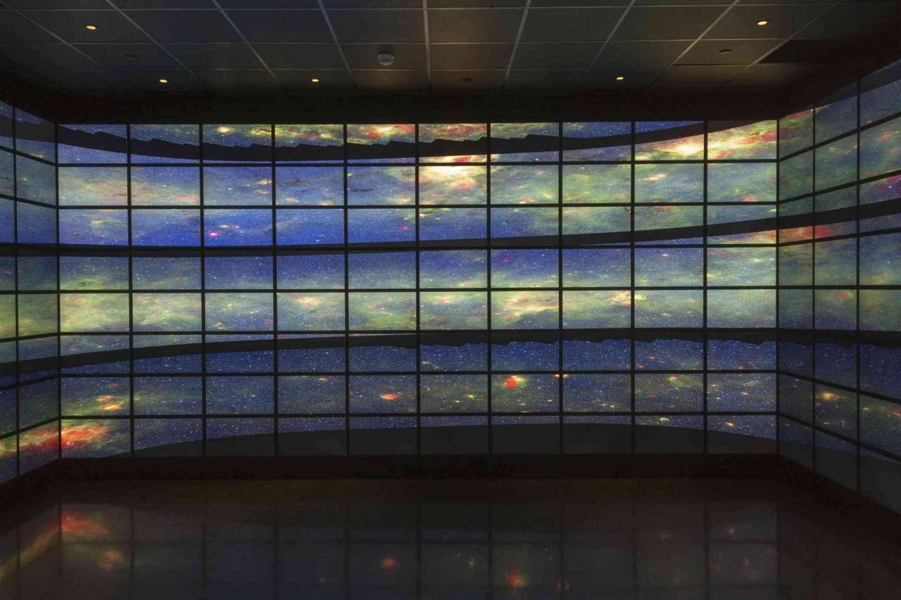 [09/07/2013] Weltweit größte immersive Gigapixel-Installation: 1,5 Mrd. Pixel, 416 LC-Displays (1)