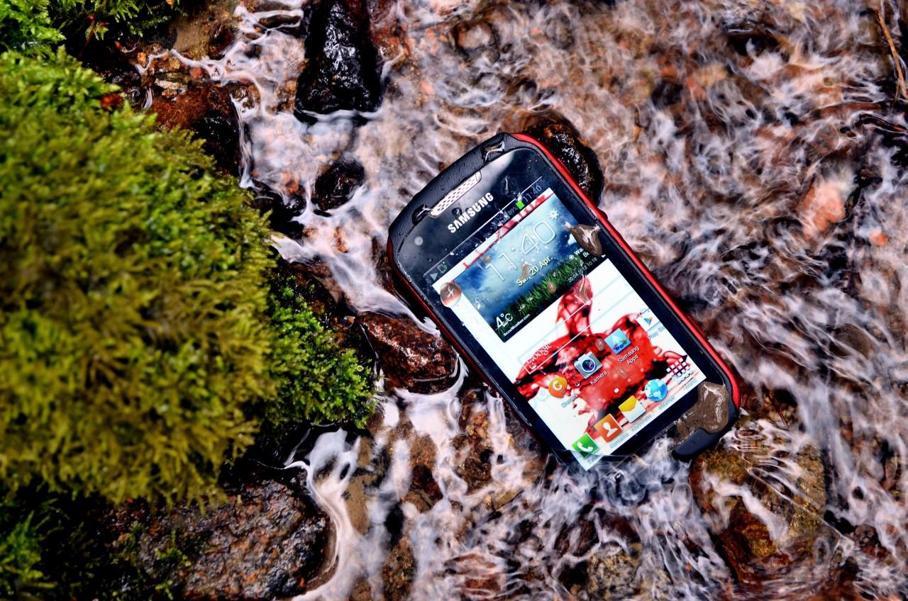 [03/07/2013] Extrem-Test: Outdoor-Smartphone Galaxy Xcover 2 (17)