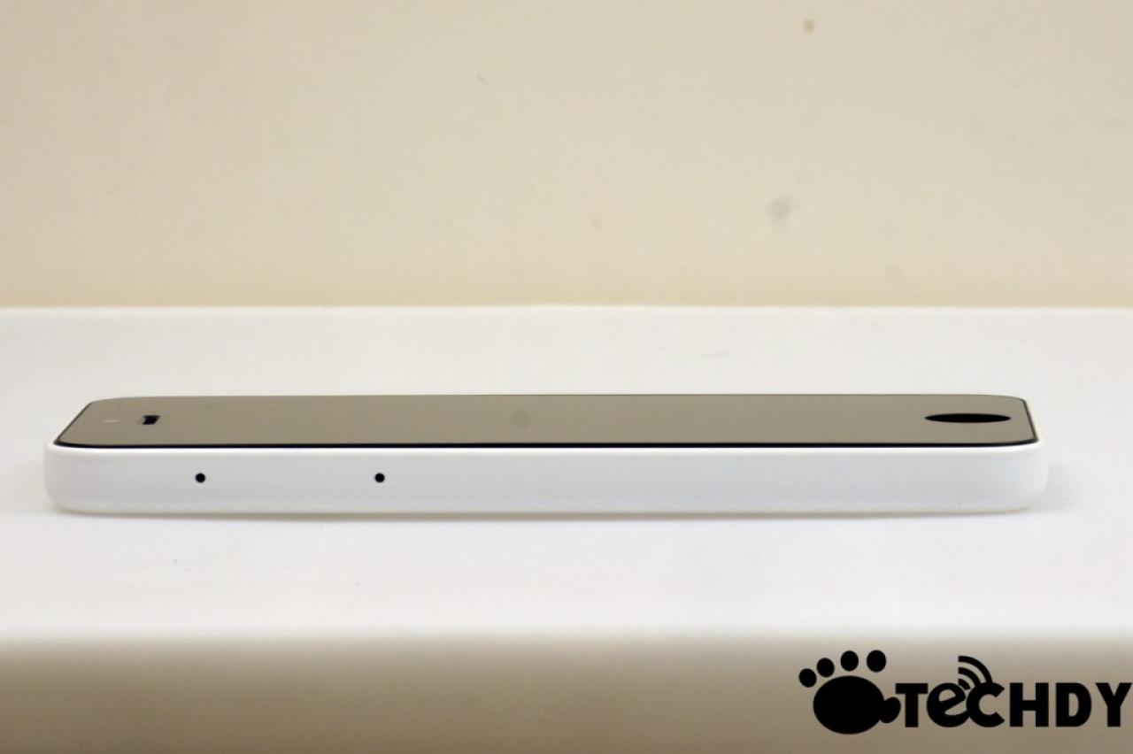 [07/07/2013] Budget-iPhone: Neue Fotos und ein Video zum vermeintlichen iPhone 5S mini aufgetaucht (4)