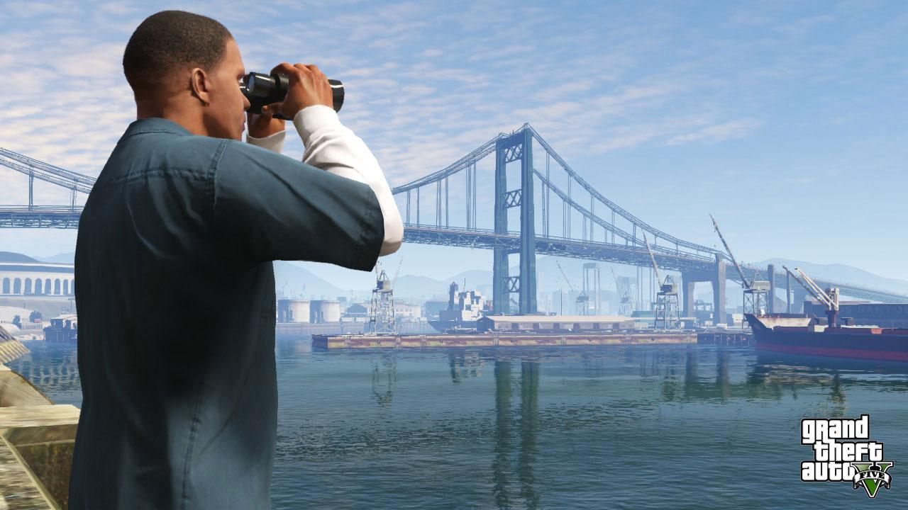 [10/07/2013] 07.05.2013: Franklin späht schon einmal die andere Seite aus, während im Hintergrund eine Hängebrücke zu sehen ist.