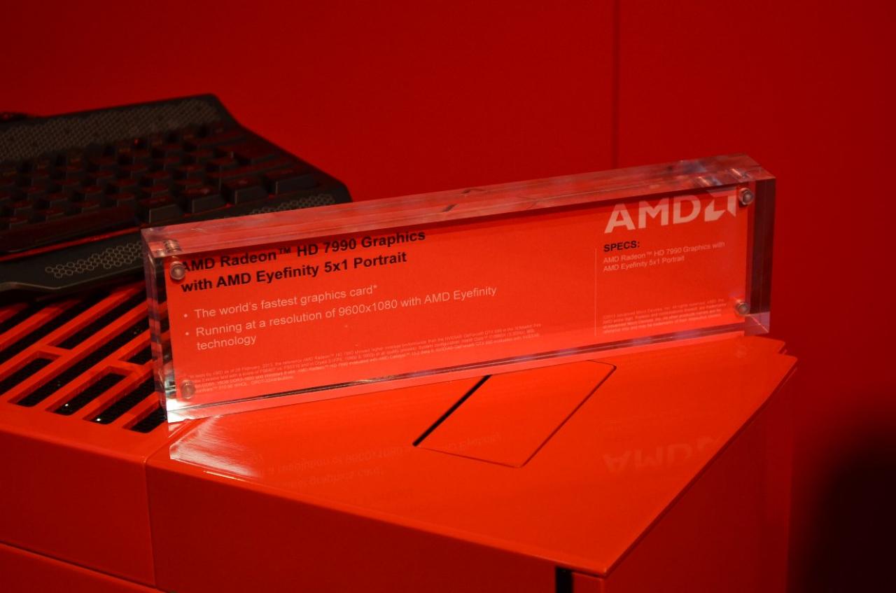 [23/08/2013] AMD zeigt Radeon HD 8970M mit Tomb Raider samt Tress FX in 5.760 x 1.080 (6)