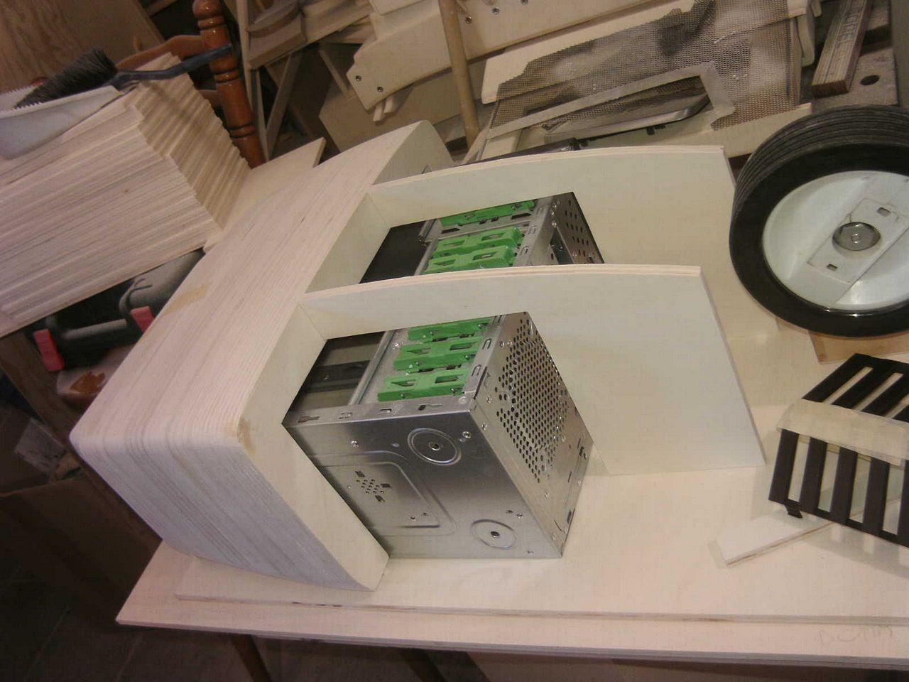[05/08/2013] Casemod DCMM Colossus: Die größte PC-Maus der Welt entsteht (60)