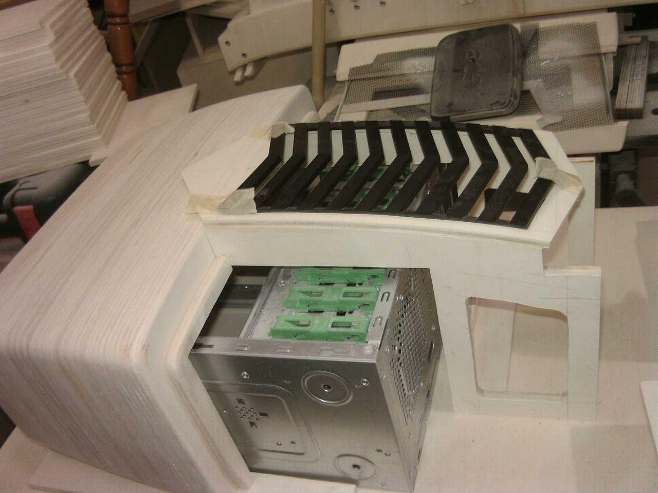 [05/08/2013] Casemod DCMM Colossus: Die größte PC-Maus der Welt entsteht (73)