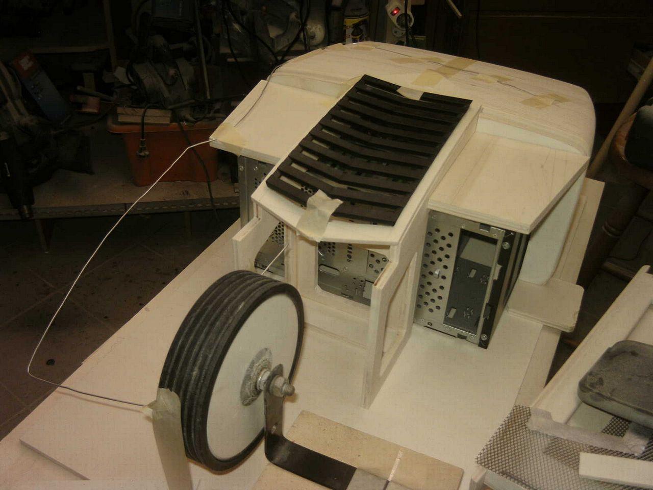 [05/08/2013] Casemod DCMM Colossus: Die größte PC-Maus der Welt entsteht (75)