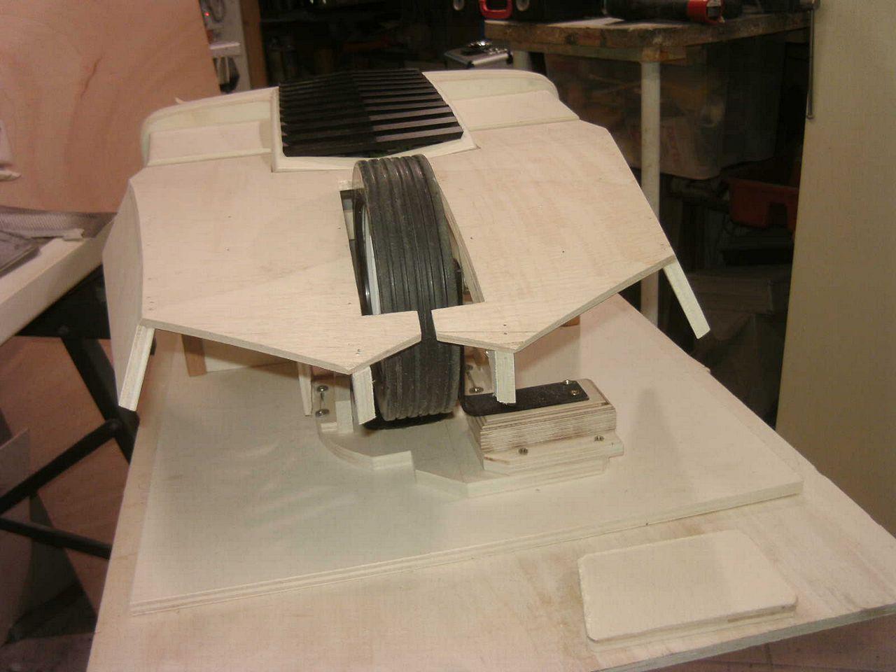 [05/08/2013] Casemod DCMM Colossus: Die größte PC-Maus der Welt entsteht (142)