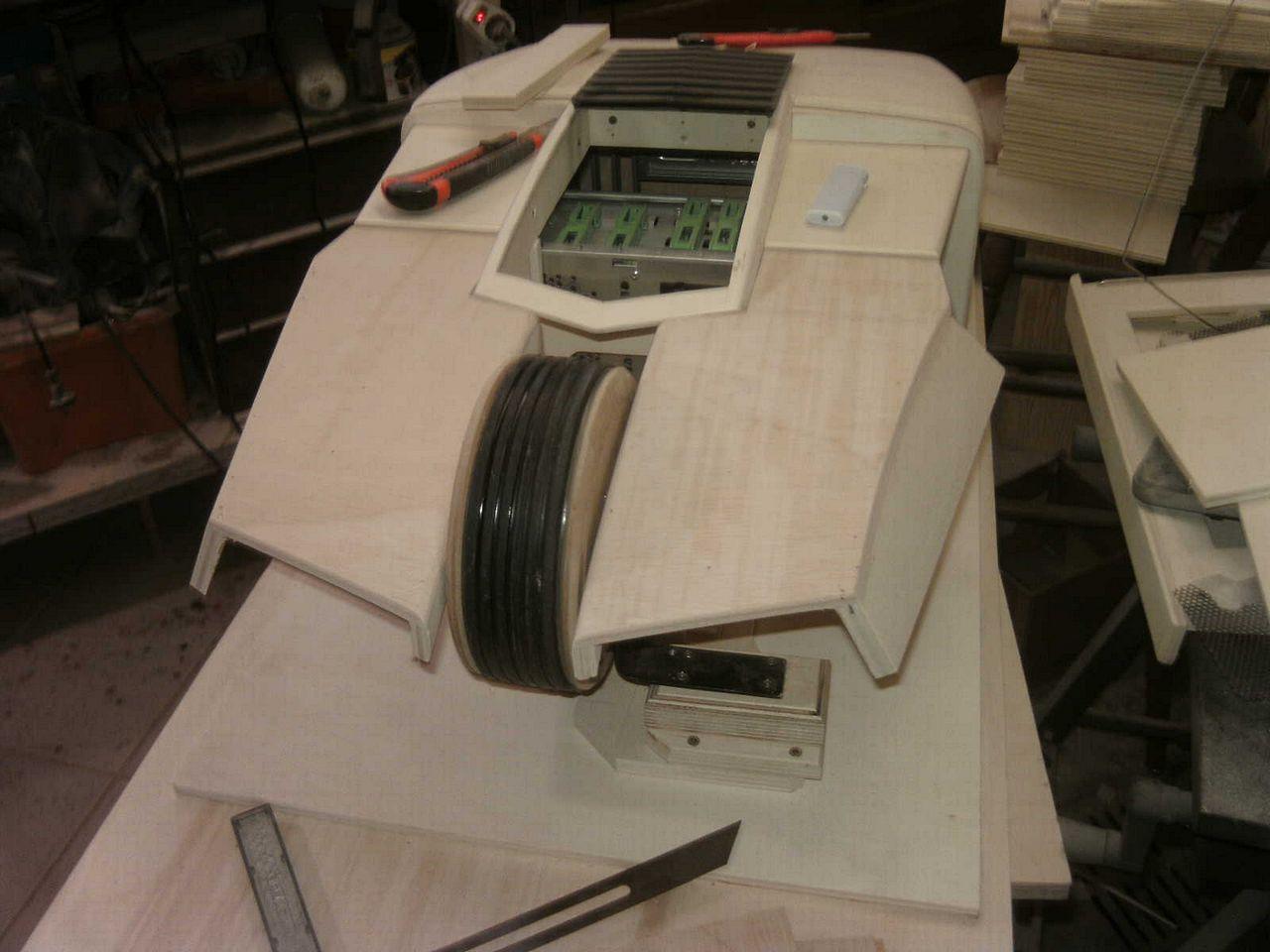 [05/08/2013] Casemod DCMM Colossus: Die größte PC-Maus der Welt entsteht (179)