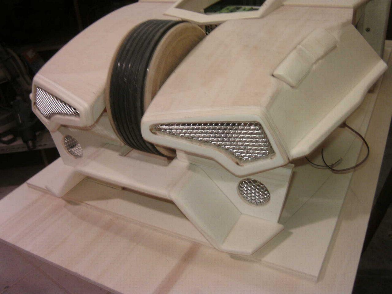[05/08/2013] Casemod DCMM Colossus: Die größte PC-Maus der Welt entsteht (236)