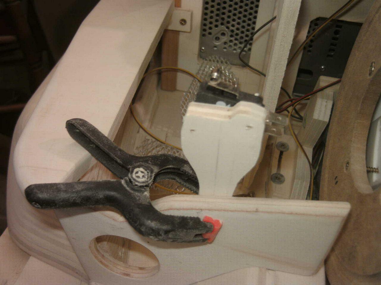 [05/08/2013] Casemod DCMM Colossus: Die größte PC-Maus der Welt entsteht (389)