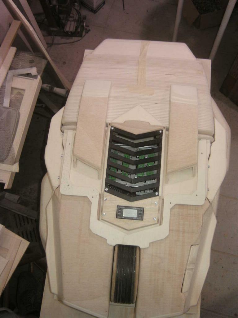 [05/08/2013] Casemod DCMM Colossus: Die größte PC-Maus der Welt entsteht (391)